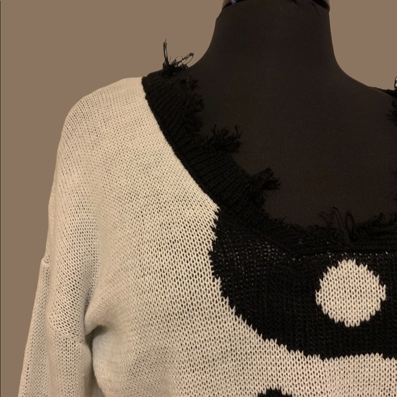 Just Polly Ripped and Distressed Crop Sweater - Picture 3 of 13